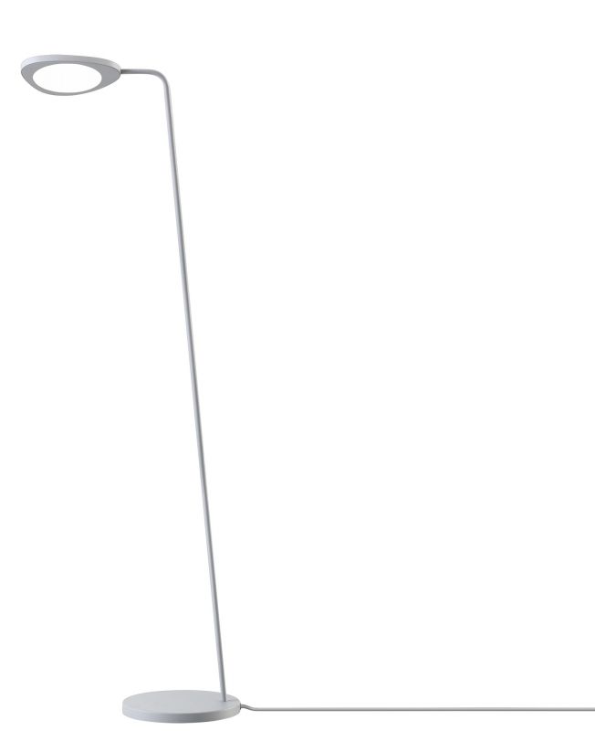 Helle, graue Leaf Stehleuchte von Muuto mit rundem Lampenkopf und Fuß. Designlampe.